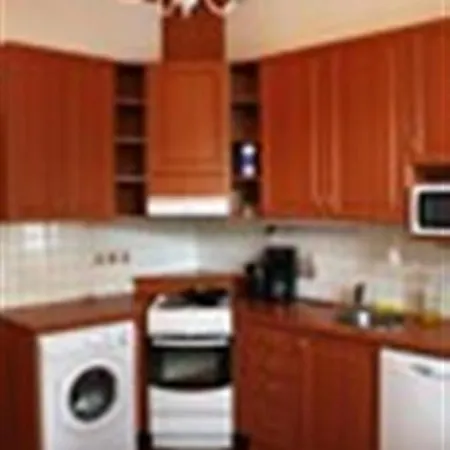 Sandels Moekit & Talot