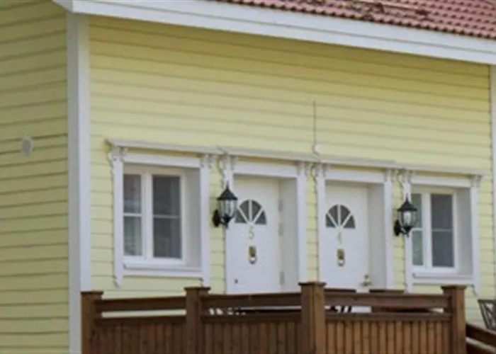 Sandels Moekit & Talot *