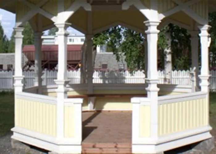 Sandels Moekit & Talot